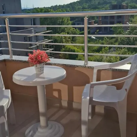 отличен двустаен Apartamento